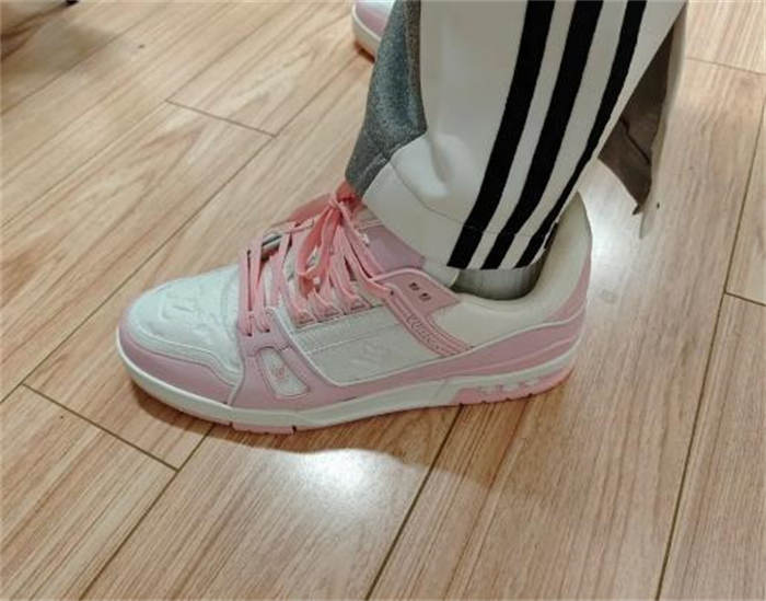 루이비통 LV 트레이너 스니커즈 1AA6Y8 photo review